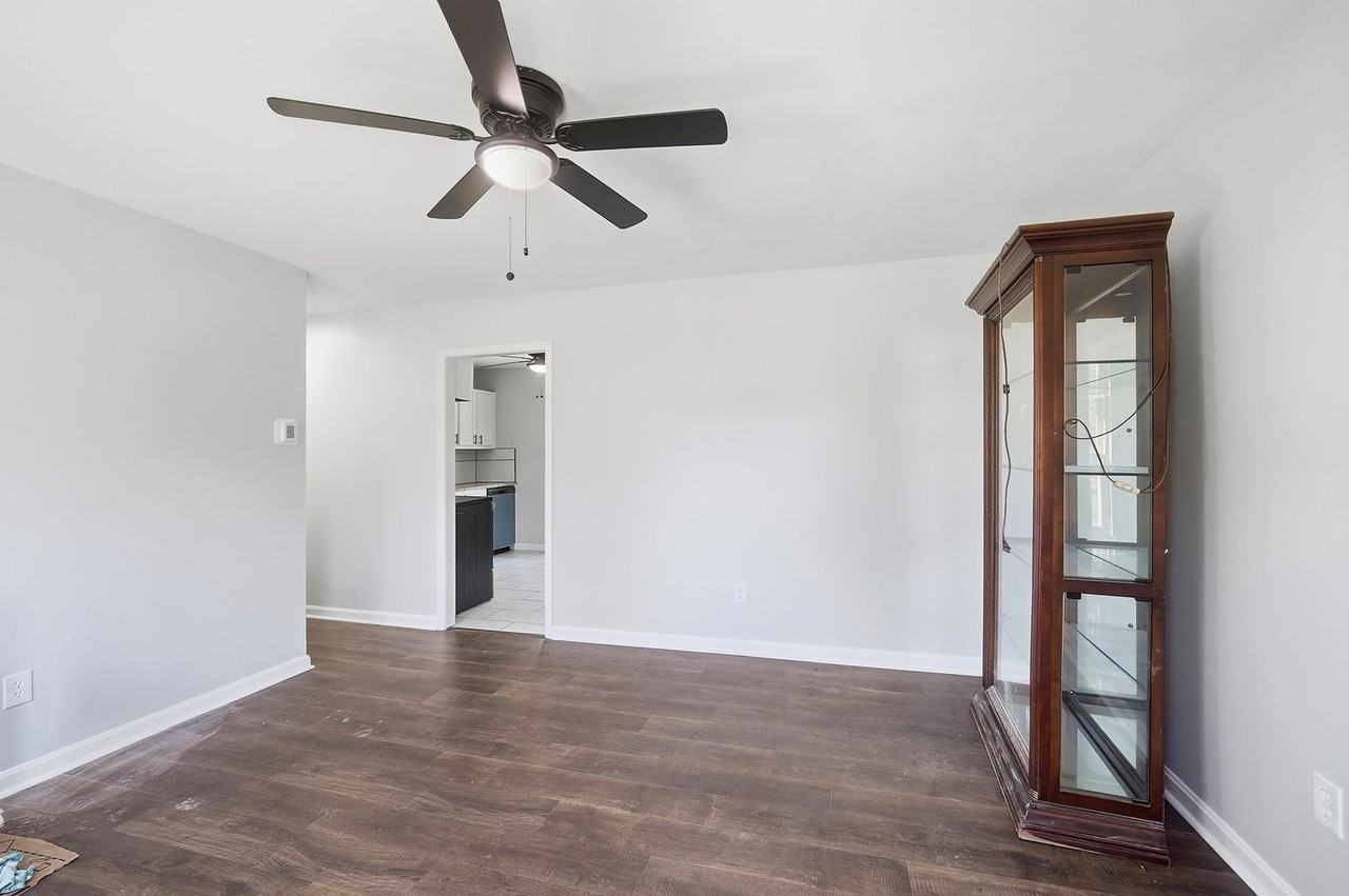 2870 Wheatfield Dr - Photo 6 of 29
