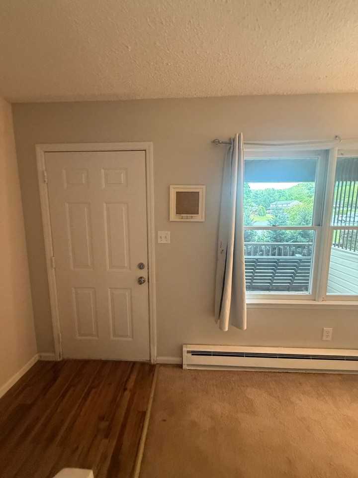 218 Adams Ln - Photo 6 of 29