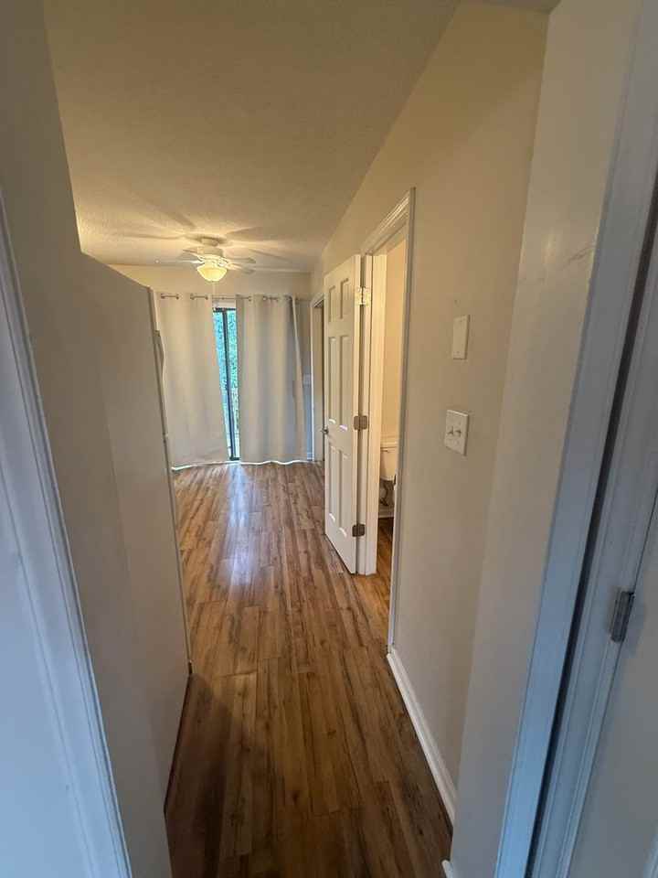 218 Adams Ln - Photo 7 of 29