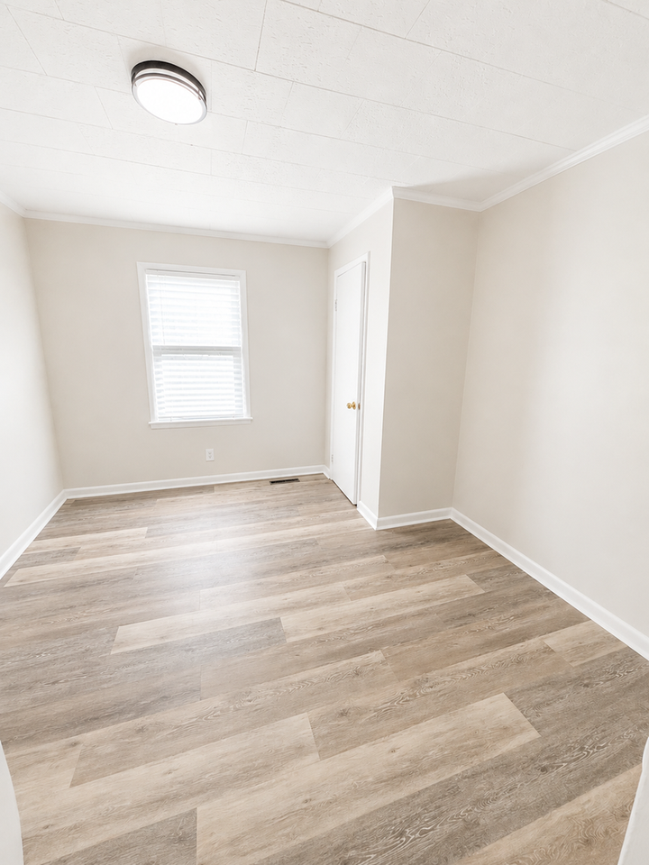 1329 Marne St - Photo 5 of 9
