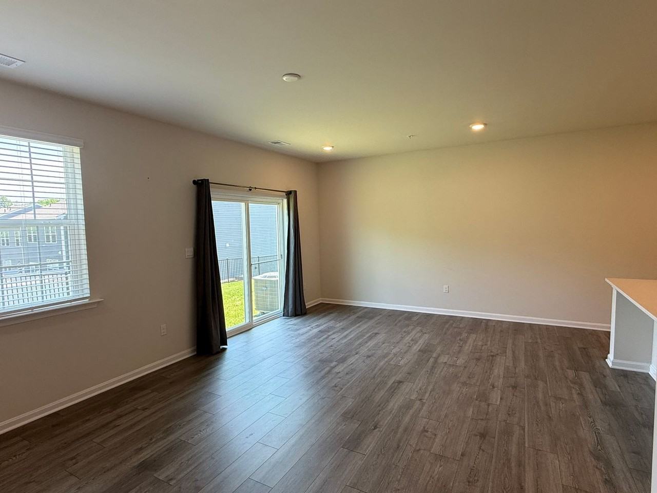152 Hannock St - Photo 4 of 25