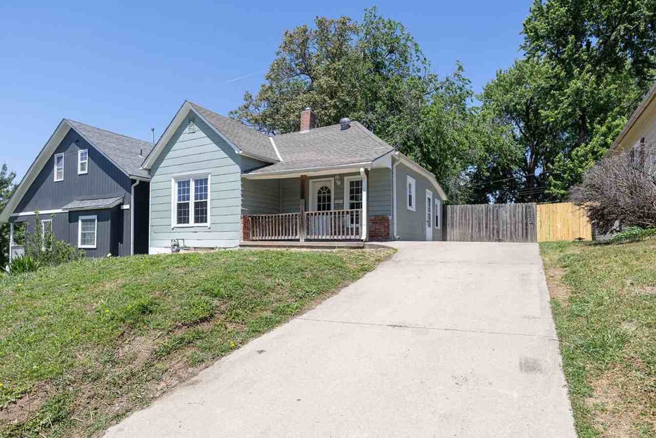 3305 Doniphan Ave - Photo 2 of 24