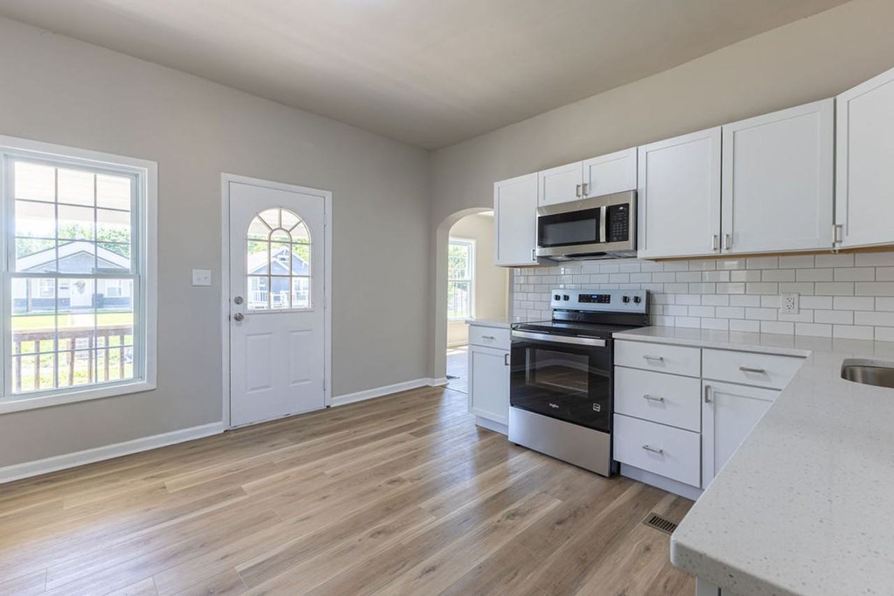 3305 Doniphan Ave - Photo 5 of 24