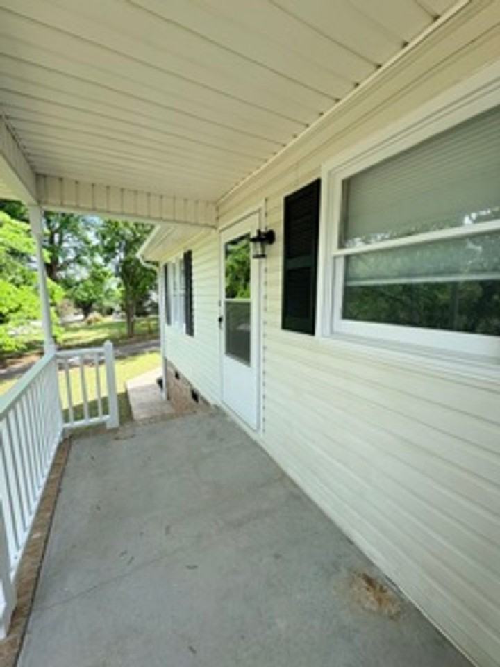 628 Arlington Rd - Photo 3 of 20