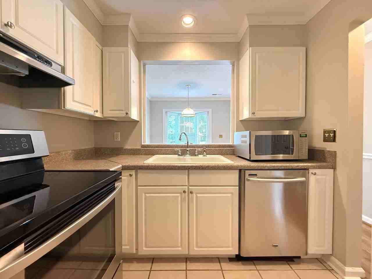 2233 Stonecutter Dr - Photo 3 of 18