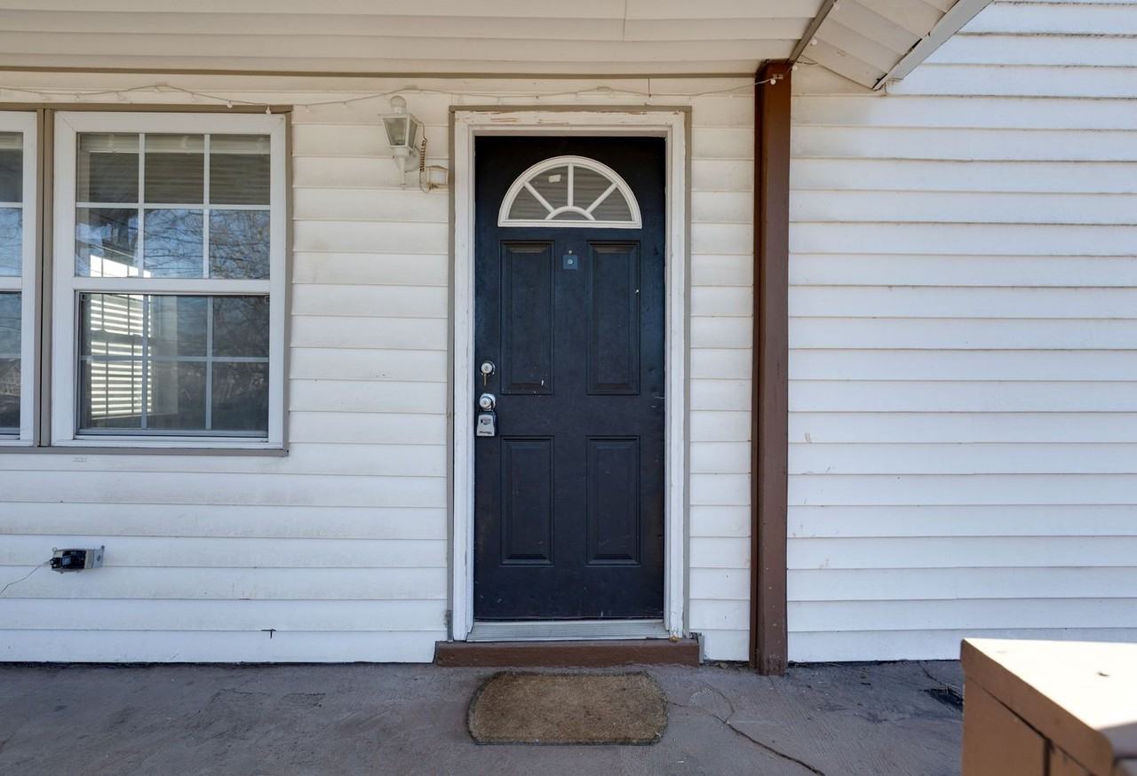 2412 Chapel Ave - Photo 6 of 29