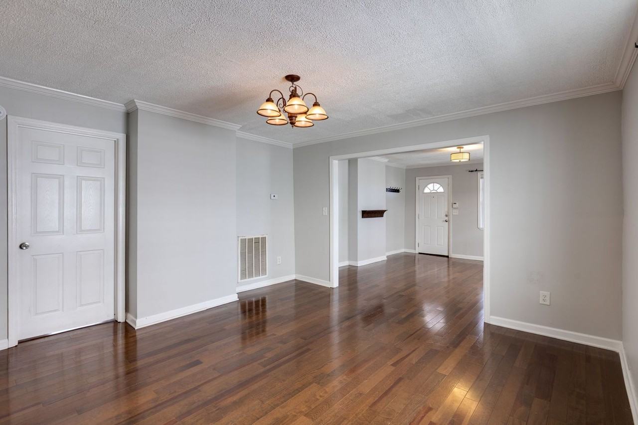 2412 Chapel Ave - Photo 7 of 29