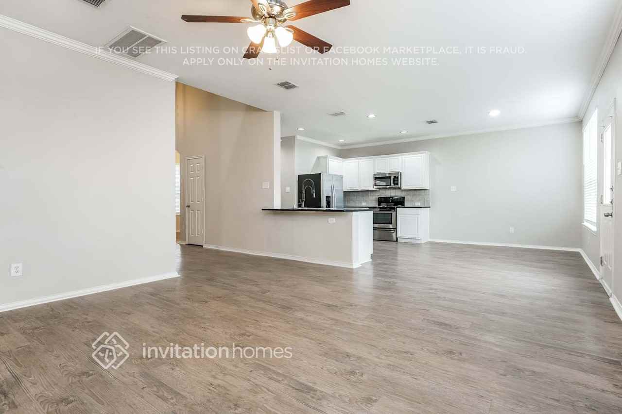 1248 Sweetwater Dr - Photo 5 of 18