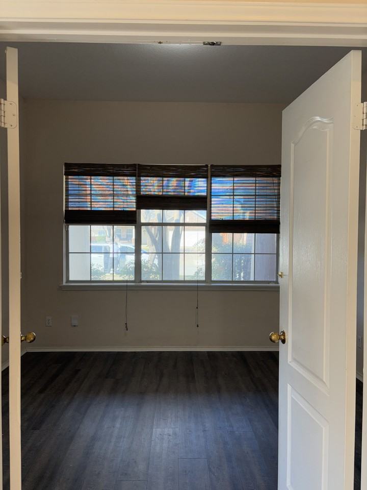 11501 Knapple Cv #1 - Photo 4 of 33