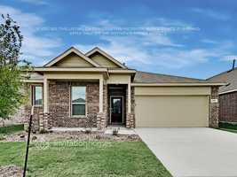 featured image of 656 Ridgeback Trl