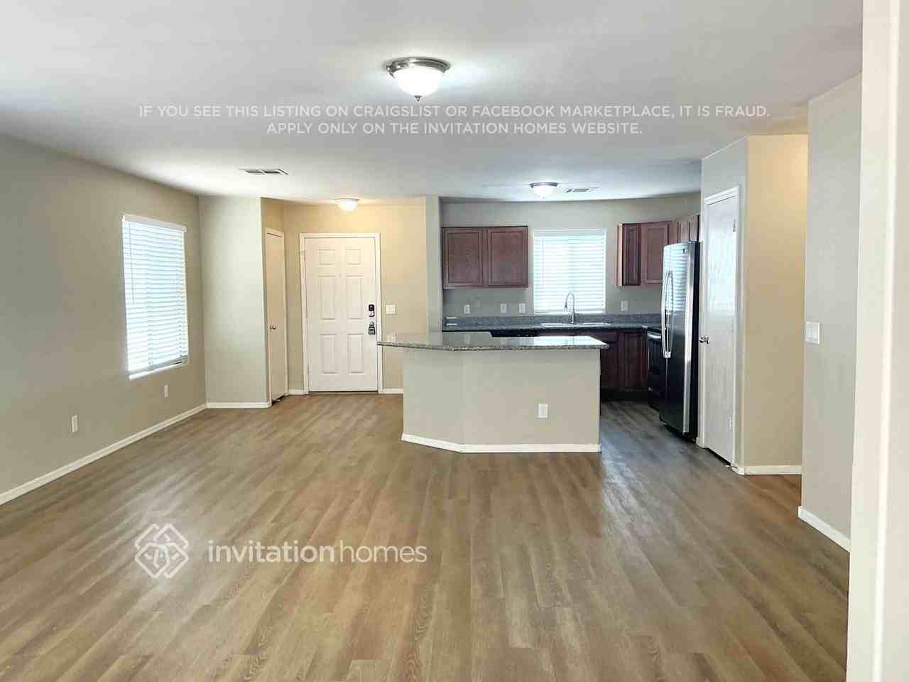 2653 S Powell Rd - Photo 3 of 17