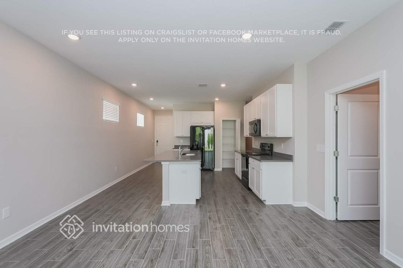 7610 Ashcroft Dr - Photo 4 of 17