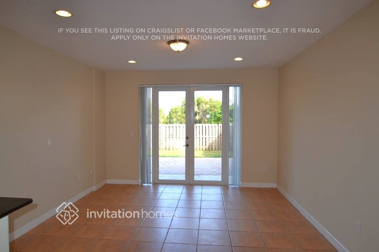 11043 Nw 48th Ln - Photo 4 of 7