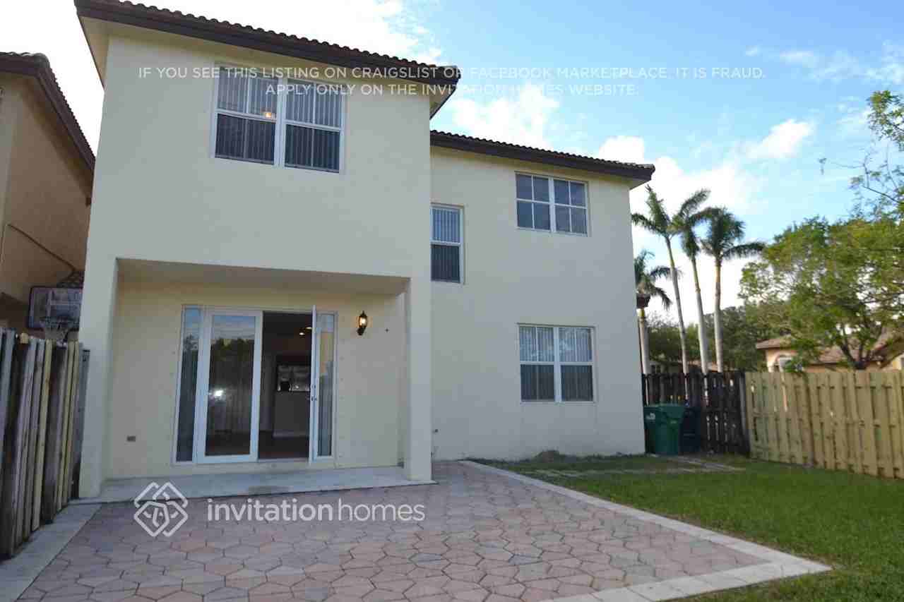 11043 Nw 48th Ln - Photo 6 of 7