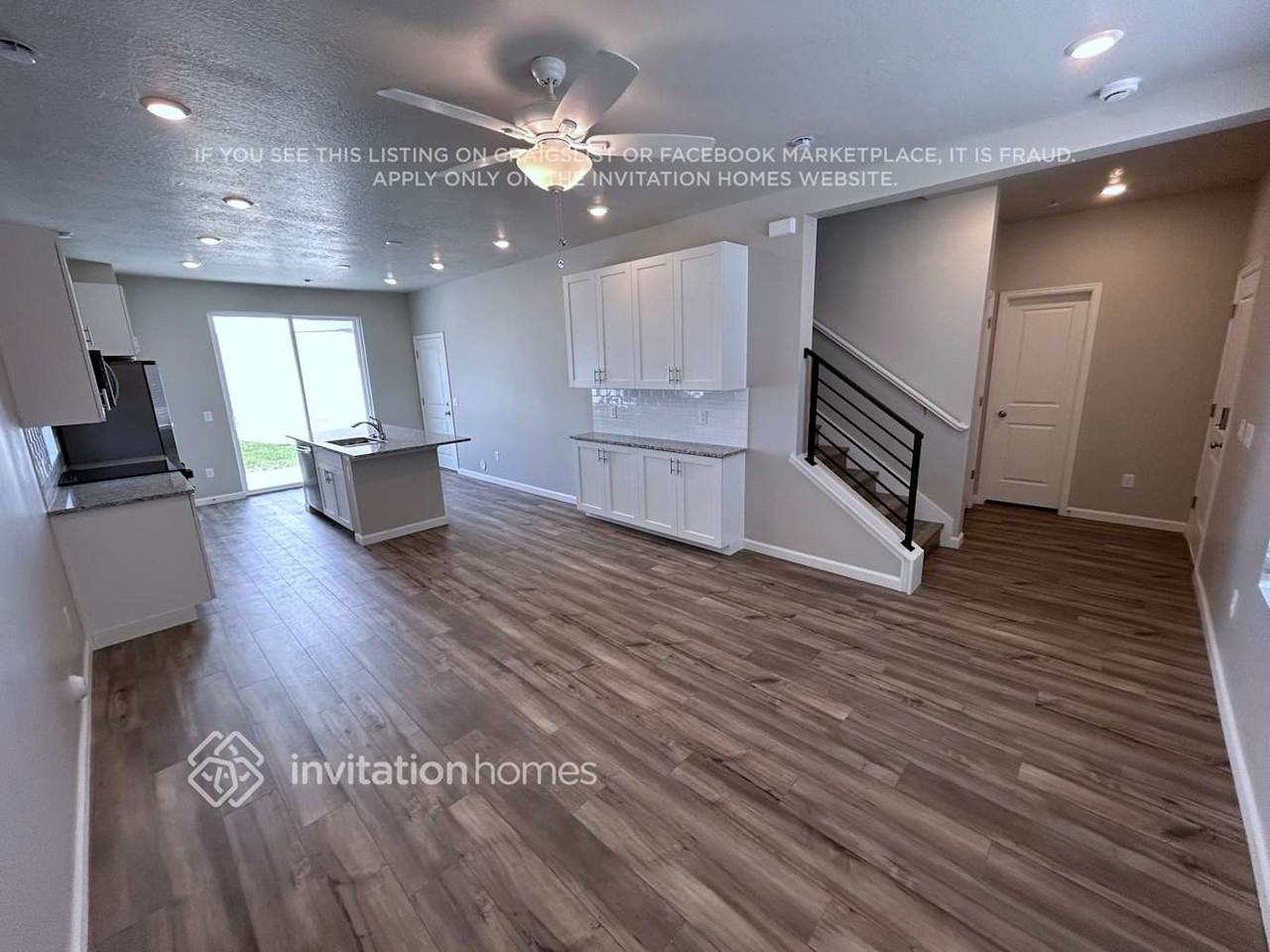 363 E Kanab St - Photo 4 of 20