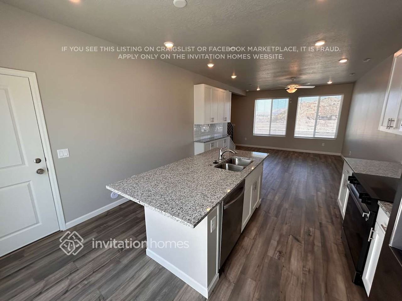 363 E Kanab St - Photo 6 of 20