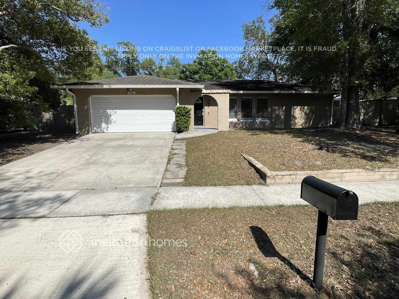 104 Sunset Dr - Photo 2 of 12
