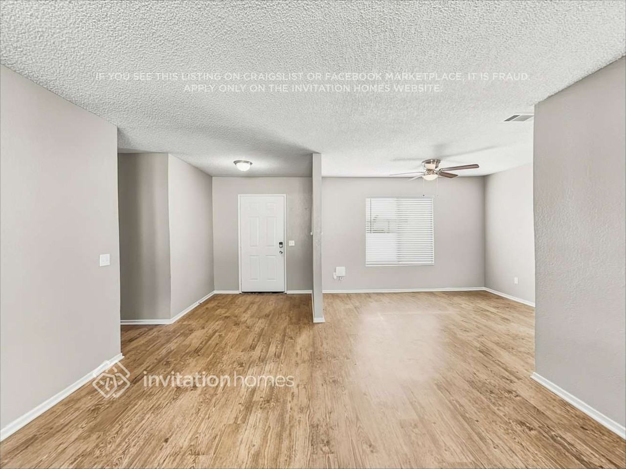 5651 Louise St - Photo 4 of 20