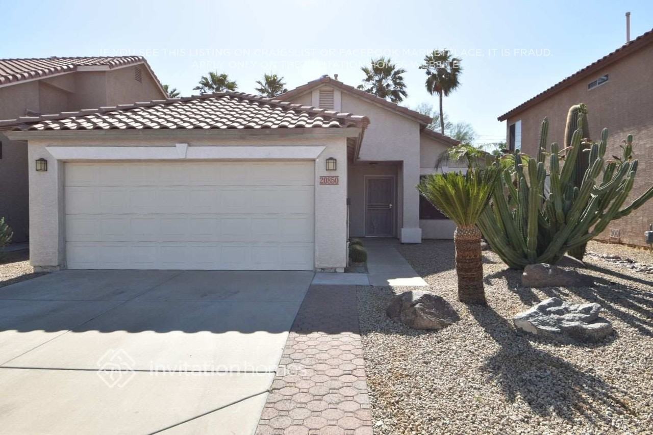 20850 N 7th Pl - Photo 2 of 5