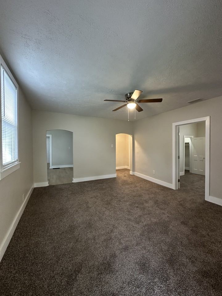 2903 S Elm St #1 - Photo 2 of 12