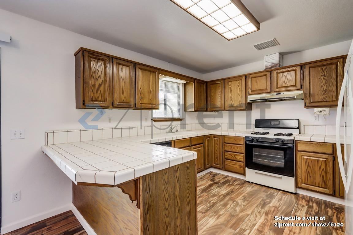 168 Adams St - Photo 3 of 20