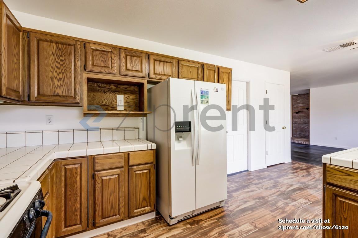 168 Adams St - Photo 4 of 20