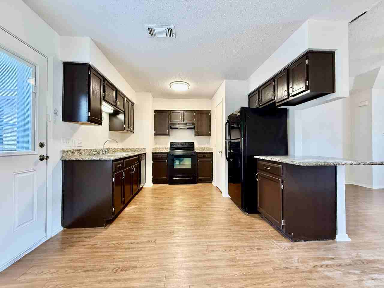 1304 Winscott Rd #B - Photo 3 of 10