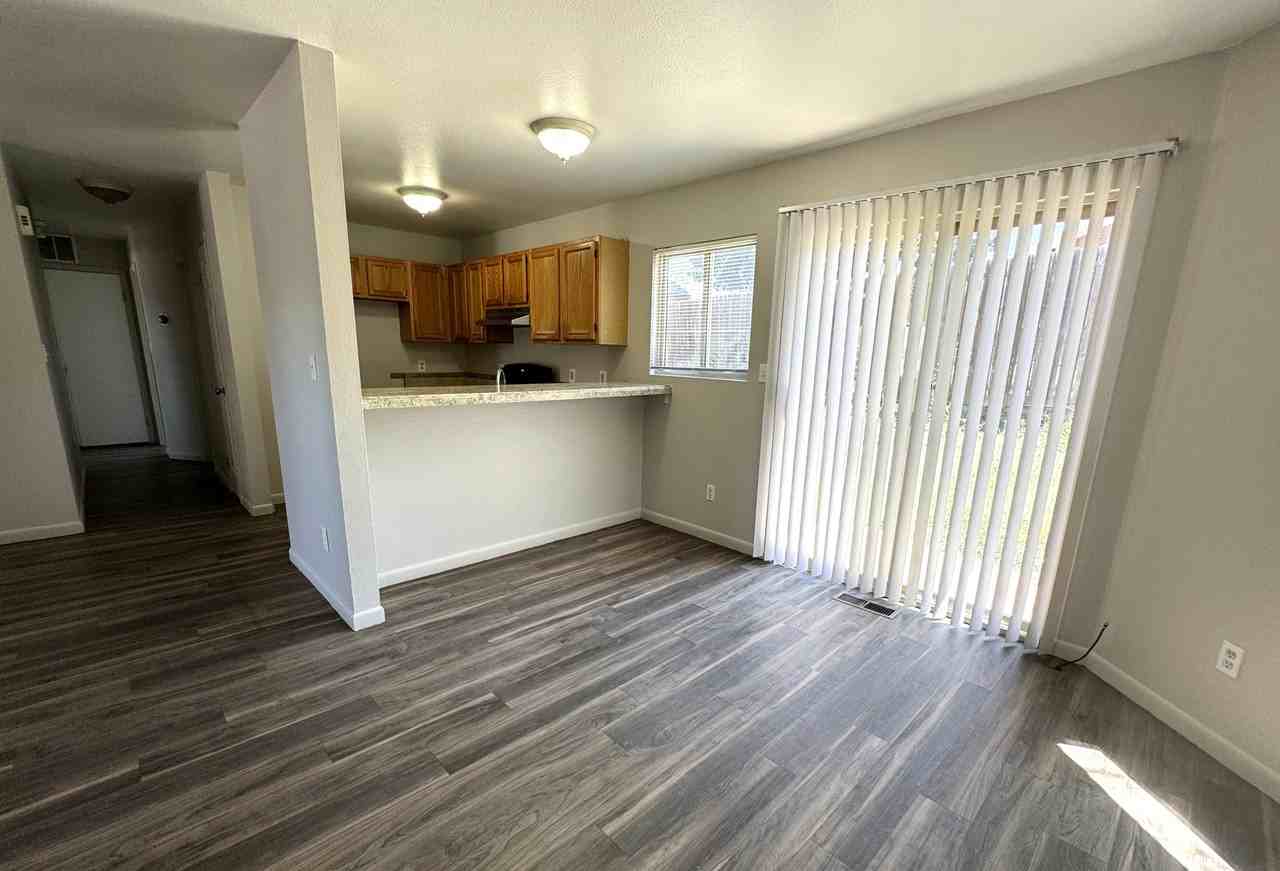 14372 E 22nd Pl #4 - Photo 6 of 16