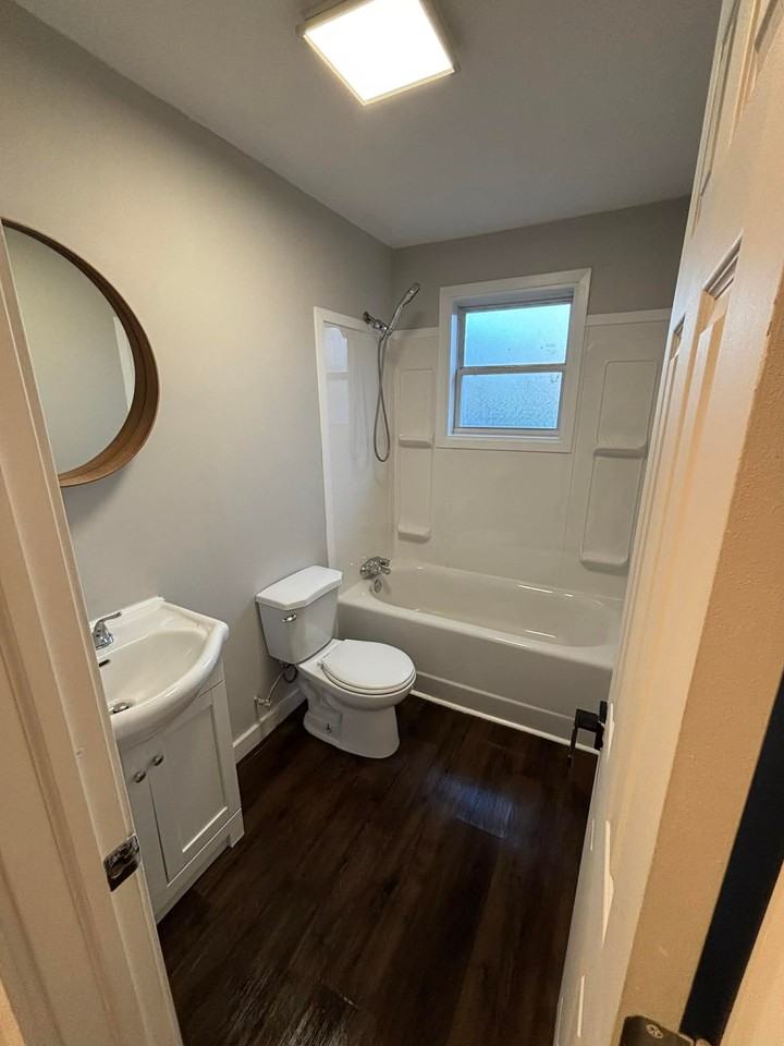 30 Parkwood Dr #8 - Photo 5 of 10
