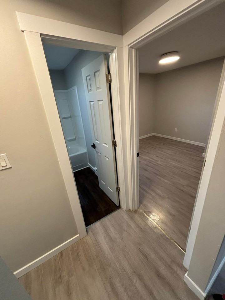 30 Parkwood Dr #8 - Photo 6 of 10