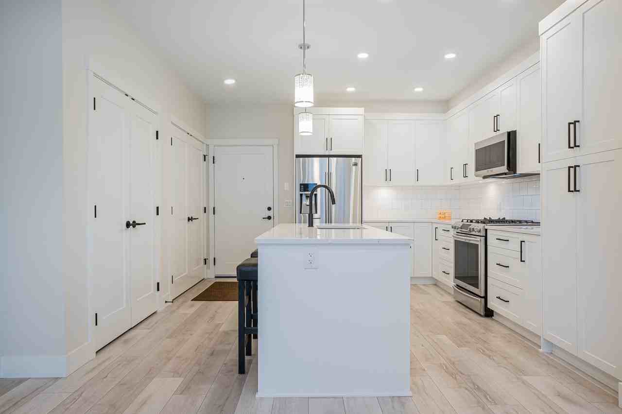 11893 227 St #208 - Photo 3 of 18