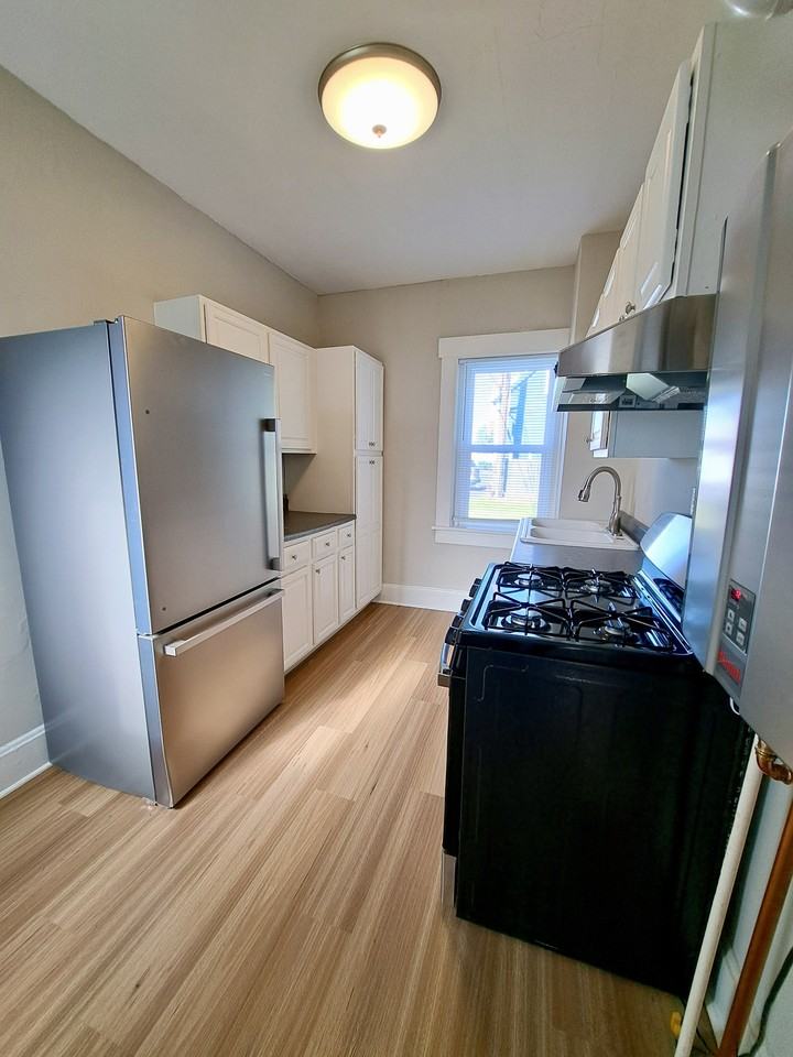 48 N Collier St #1 - Photo 4 of 9