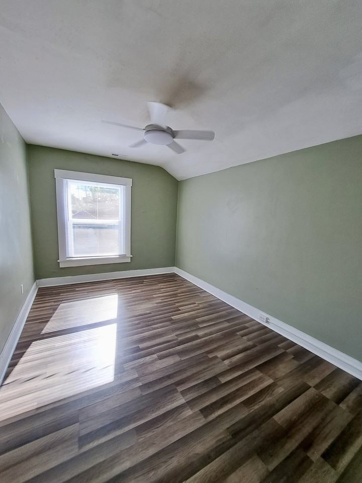 50 N Collier St #2 - Photo 5 of 14