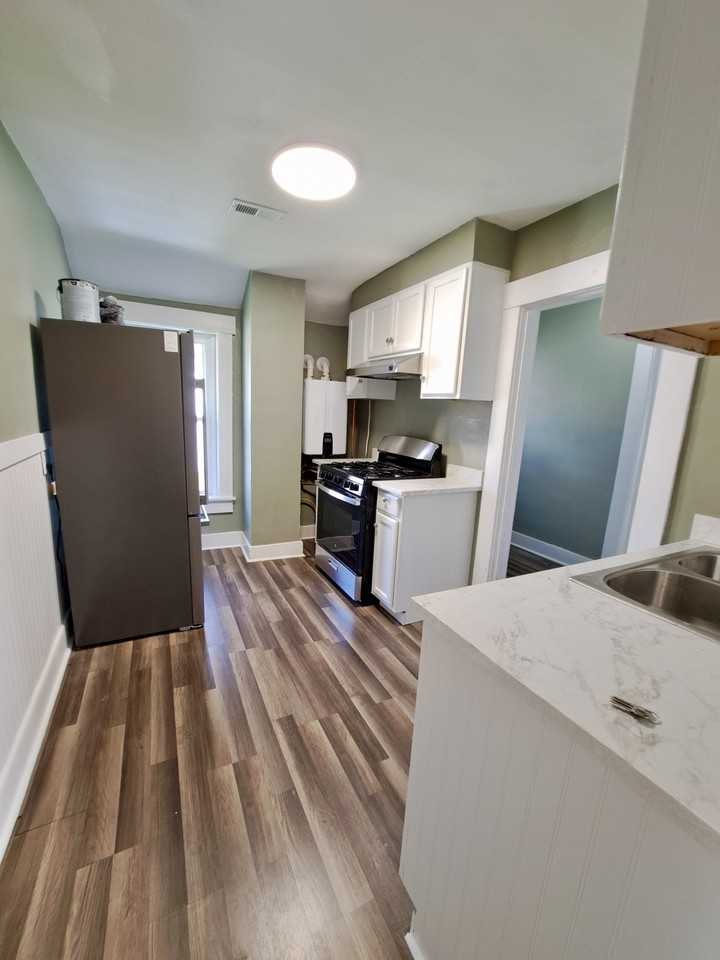 50 N Collier St #2 - Photo 6 of 14