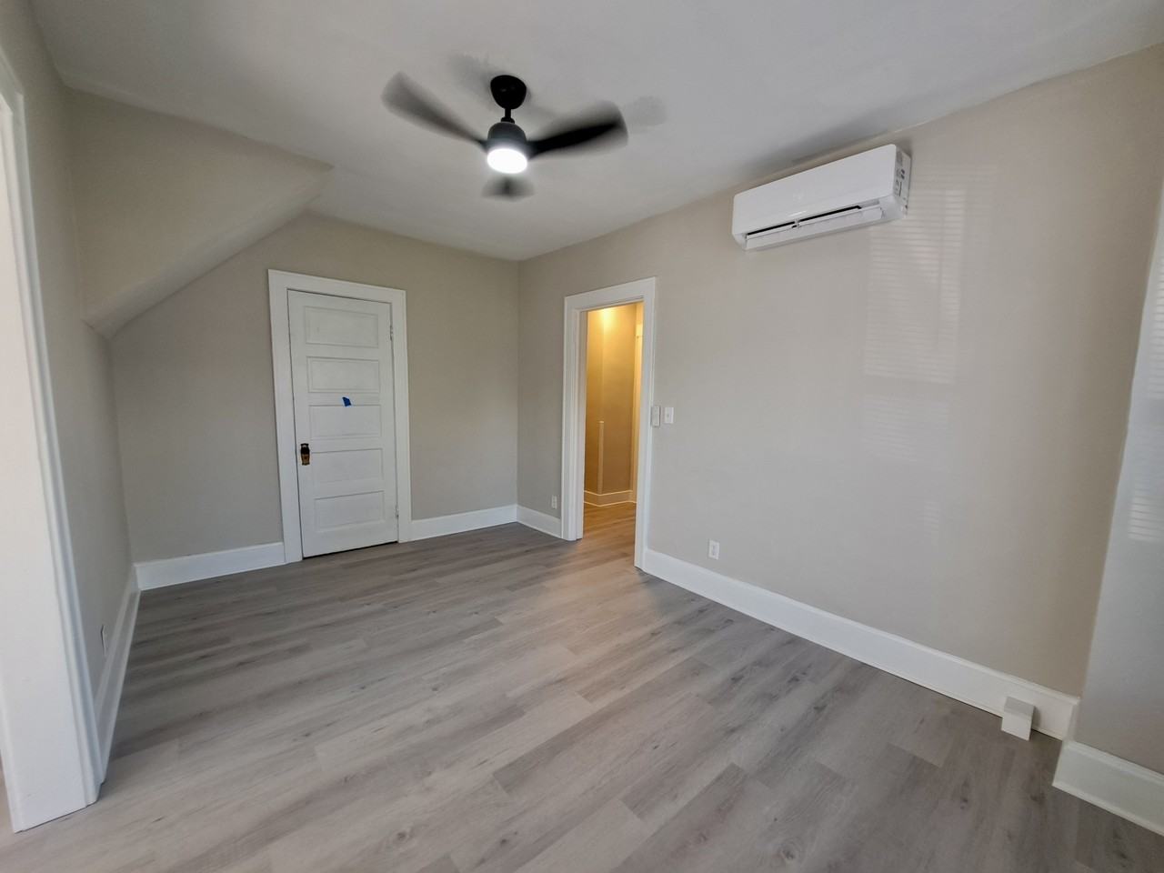 52 N Collier St #3 - Photo 3 of 9
