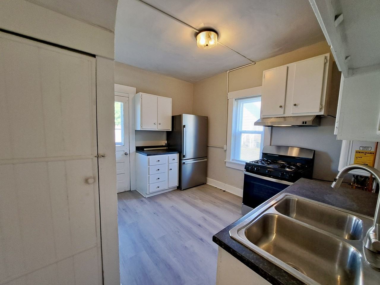 52 N Collier St #3 - Photo 4 of 9