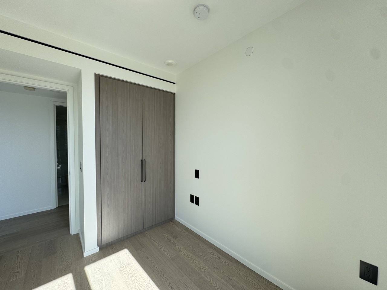 1408 Robson Street #1102 - Photo 2 of 20