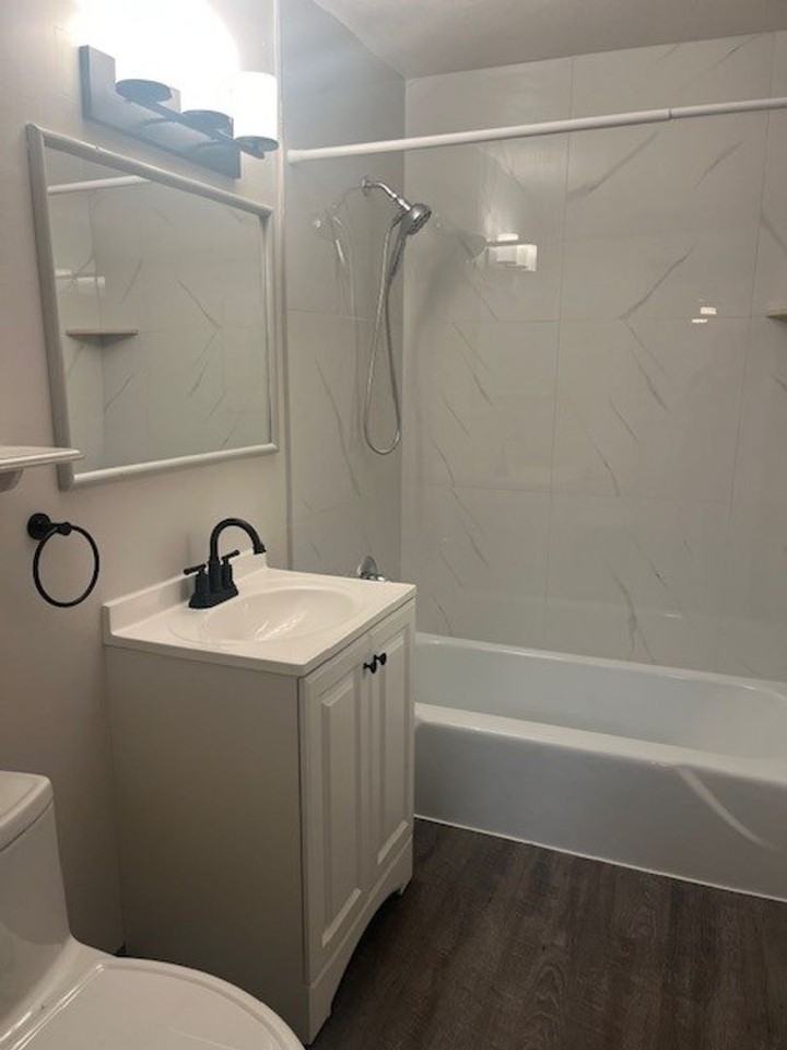 Rockwood Manor Apartments - Photo 3 of 25