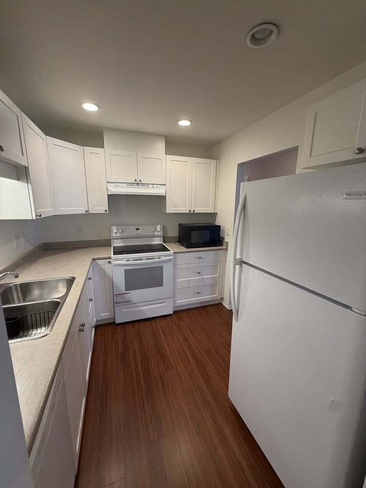 2915 Glen Drive #306 - Photo 4 of 18