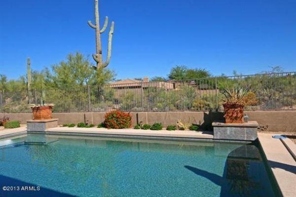 7970 E Crested Saguaro Ln - Photo 3 of 10