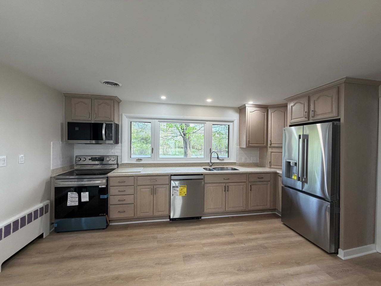 35 Peters St - Photo 5 of 21