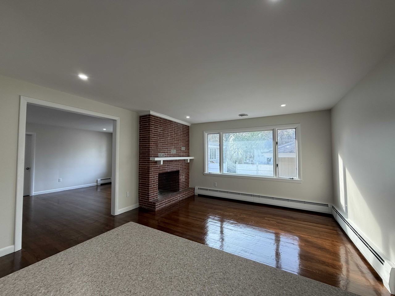 35 Peters St - Photo 7 of 21