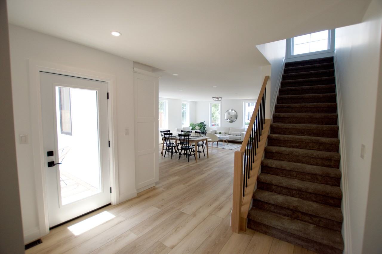 430 Greenfield St - Photo 6 of 19