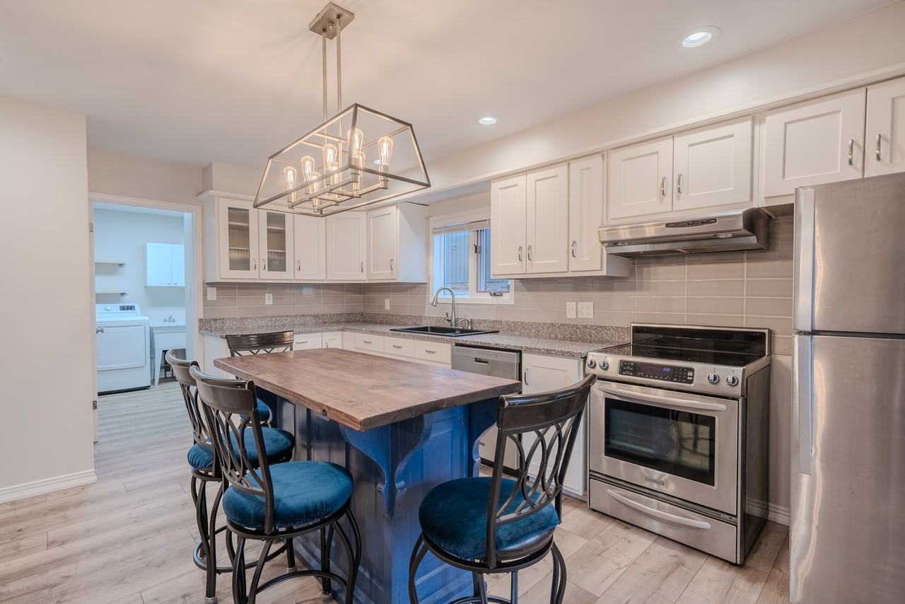 3251 Devonshire Rd - Photo 4 of 31