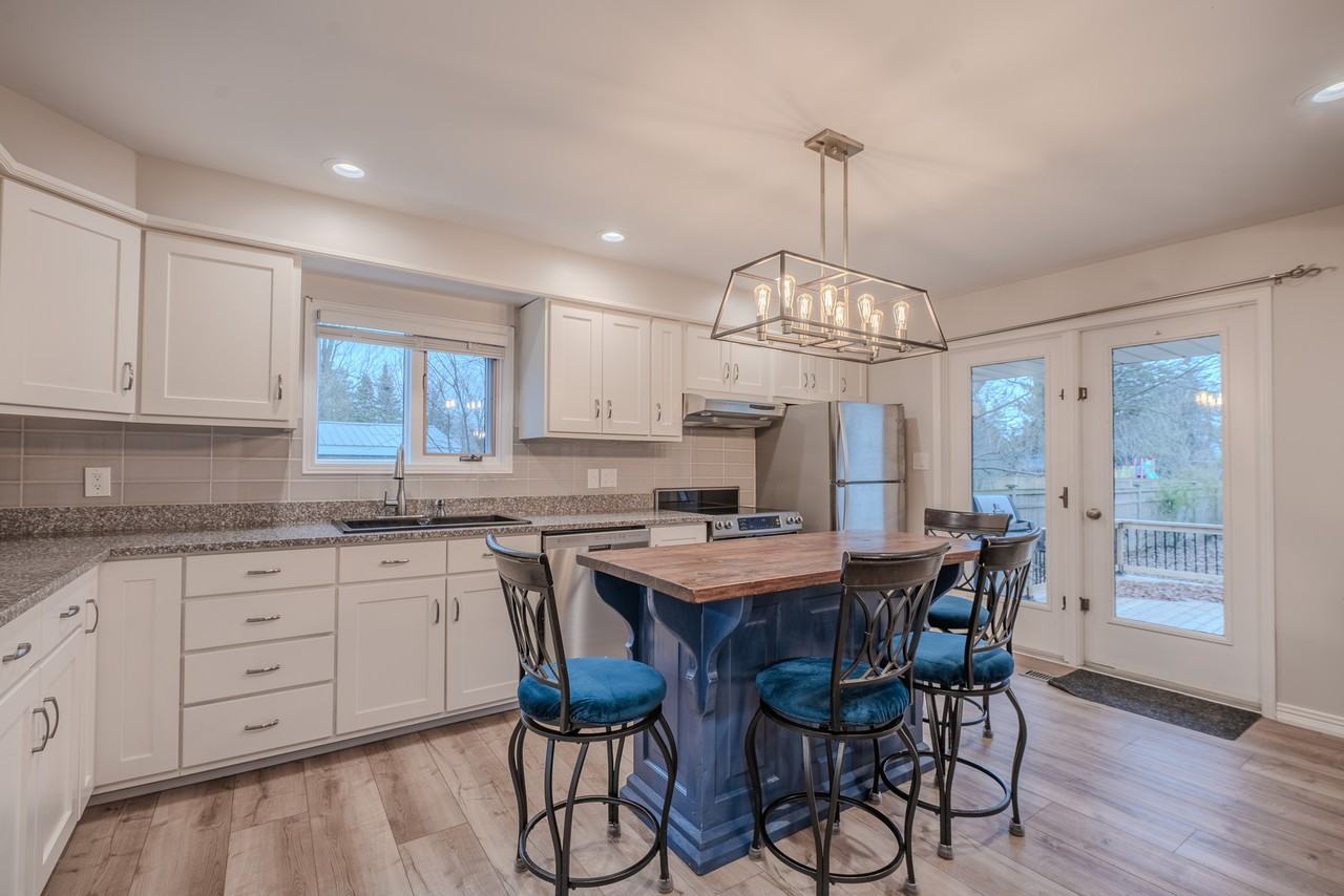 3251 Devonshire Rd - Photo 5 of 31