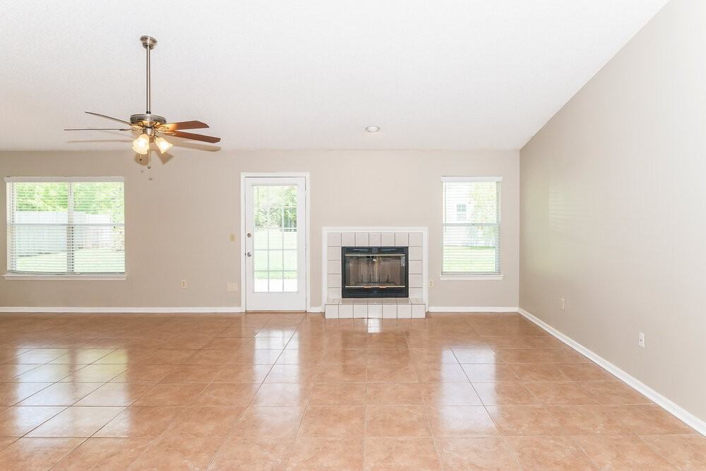 3379 Deerfield Pointe Dr - Photo 3 of 14