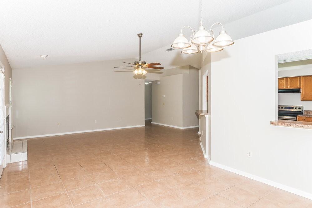 3379 Deerfield Pointe Dr - Photo 4 of 14