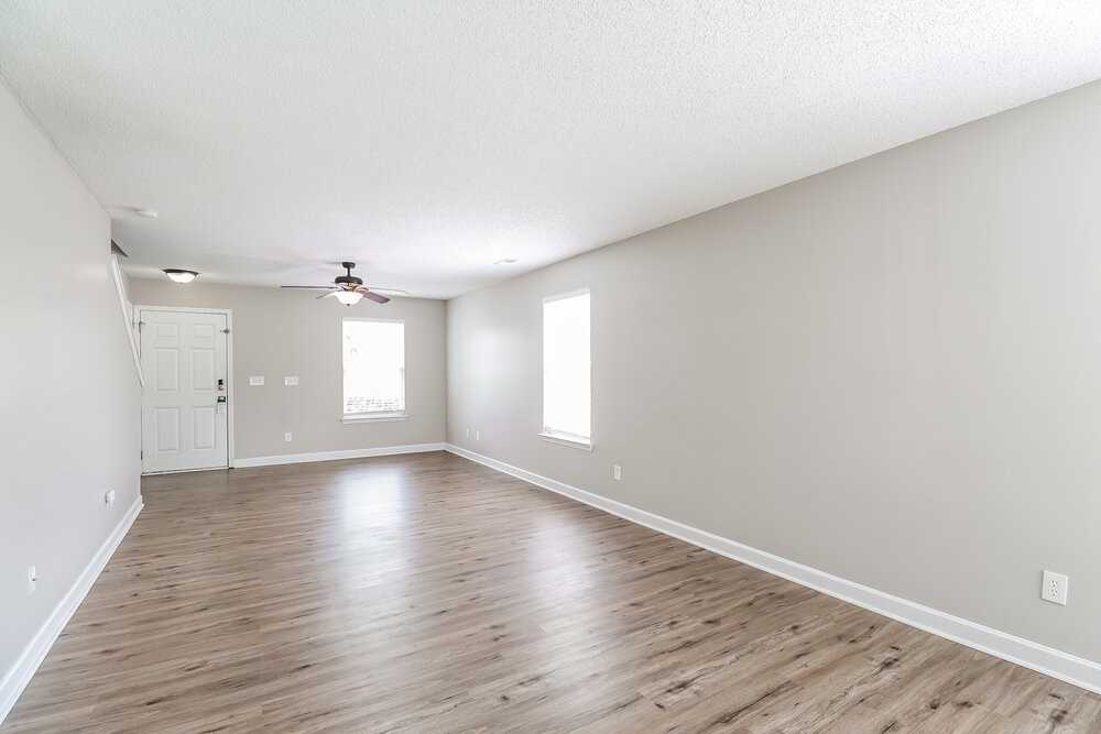 14017 Sobeck Ln - Photo 5 of 17