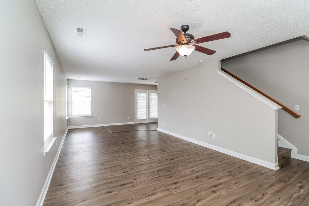 14017 Sobeck Ln - Photo 6 of 17