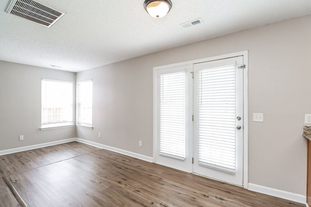 14017 Sobeck Ln - Photo 7 of 17
